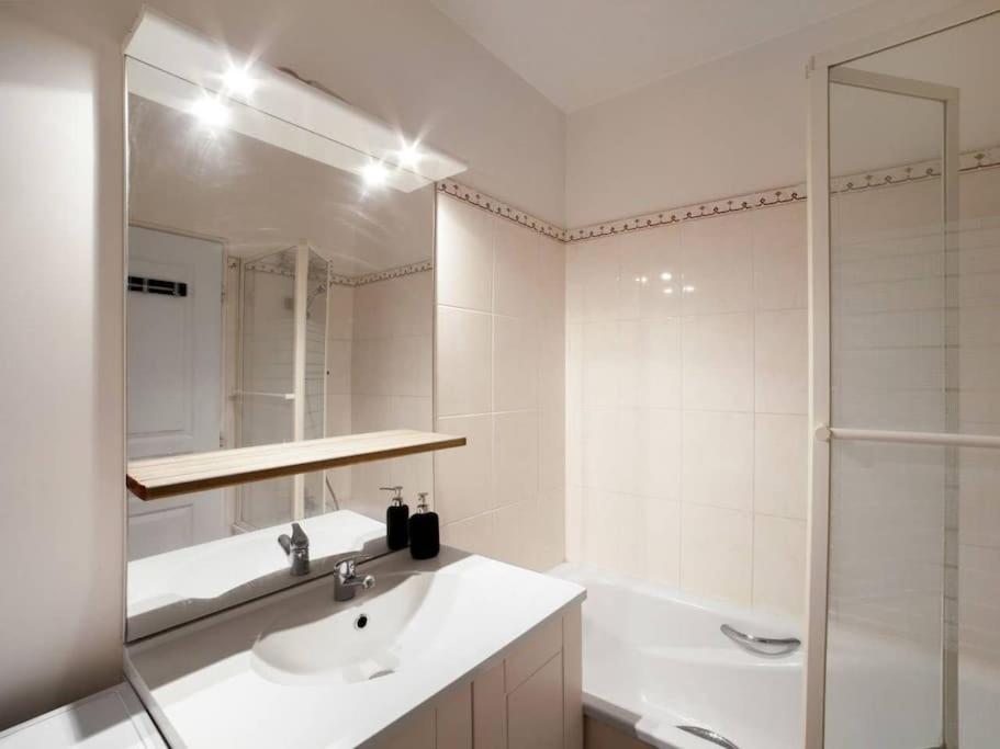 Les Paves De Prague - Appartement Pour 4 A 10 Minutes De Disneyland Paris Montévrain Buitenkant foto